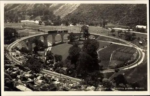 Ak Brusio Kt. Graubünden Schweiz, Ferrovia d. Bernina, Eisenbahnschienen