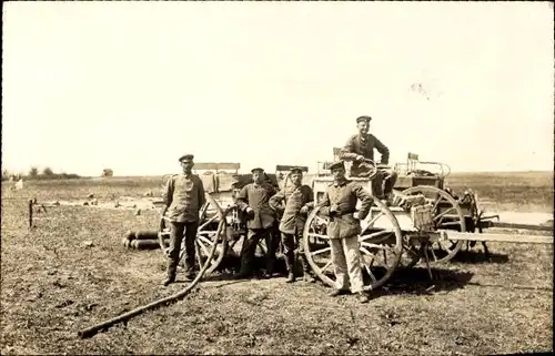 Foto Ak Maschinengewehr-Abteilung, I. Wk, Soldaten