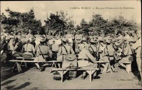 Ak Mailly le Camp Aube, Camp de Mailly, Musique d'Infanterie a la Repetition