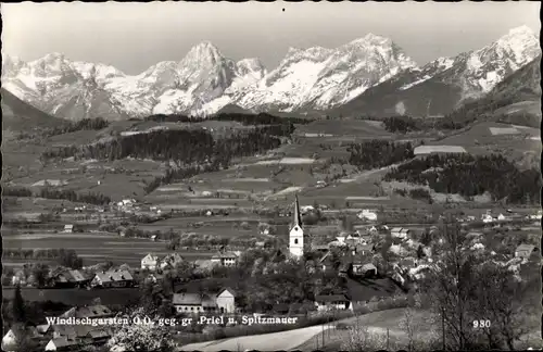 Ak Windischgarsten Oberösterreich, Panoramablick gegen gr. Priel und Spitzmauer, Ort