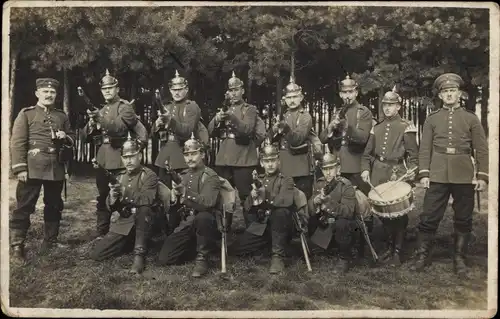 Foto Ak Kamenz Sachsen, Deutsche Soldaten im Kaiserreich, Gruppenbild, Trommel, Waffen