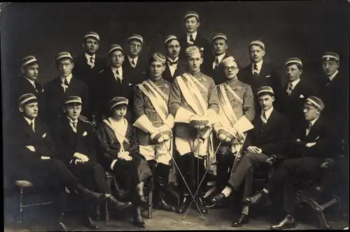 Studentika Foto Ak Studenten, Studentin, Gruppenbild