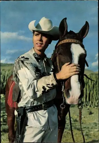 Ak Sänger Cliff Richard, Portrait, Cowboy, Pferd