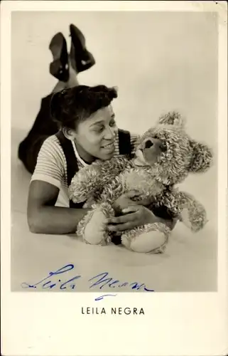Ak Schauspielerin Leila Negra, Teddybär, Portrait, Autogramm