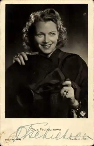 Ak Schauspielerin Olga Tschechowa, Terra Film, Portrait mit Hut in der Hand, Autogramm