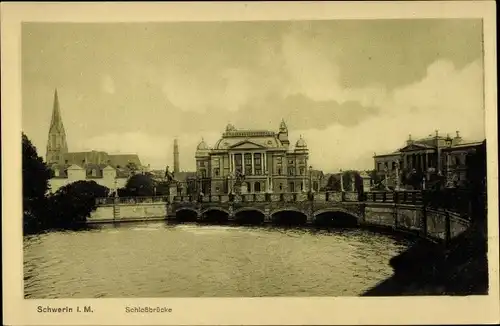 Ak Schwerin in Mecklenburg, Schlossbrücke
