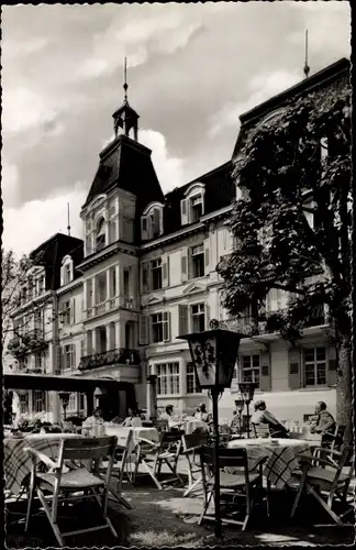 Ak Badenweiler im Schwarzwald, Hotel Römerbad, Terrasse