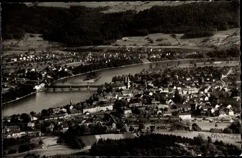 Ak Bad Säckingen am Hochrhein, Ortspanorama mit Blick nach Stein, Schweiz, Luftbild
