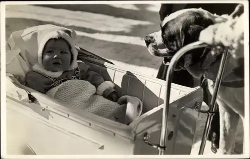 Ak Grindelwald 1939, Prinzessin Beatrix der Niederlande, Kinderwagen, Bernhardiner