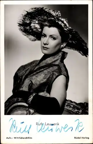 Ak Schauspielerin Ruth Leuwerik, Portrait, Autogramm, Hut