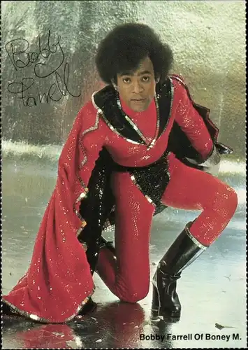 Ak Sänger Bobby Farrell, Portrait, Boney M, Love for Sale, Autogramm
