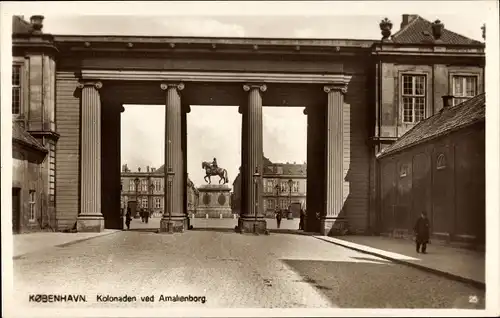 Ak København Kopenhagen Dänemark, Kolonaden ved Amalienborg