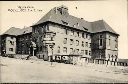 Ak Völklingen an der Saar, Realgymnasium