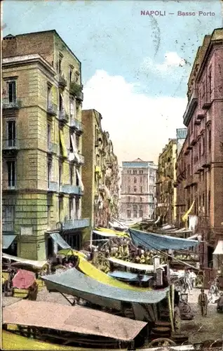 Ak Napoli Neapel Campania, Marktstände zwischen den Häusern