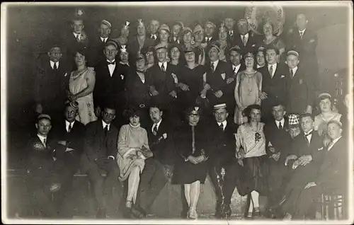 Foto Ak Erfurt in Thüringen, Kappenabend der Erfurter Komparsen, Gruppenportrait