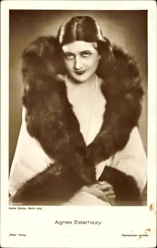Ak Schauspielerin Agnes Esterhazy, Portrait, Pelzkragen, Ross Verlag 5300 1