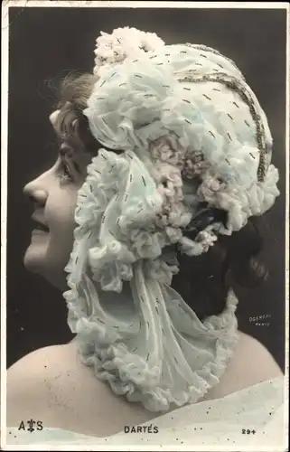 Ak Schauspielerin Dartes, Portrait, Kopfschmuck