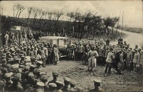 Ak Kronprinz Wilhelm von Preußen, Besuch im Felde in Cierges, Soldaten, Automobil