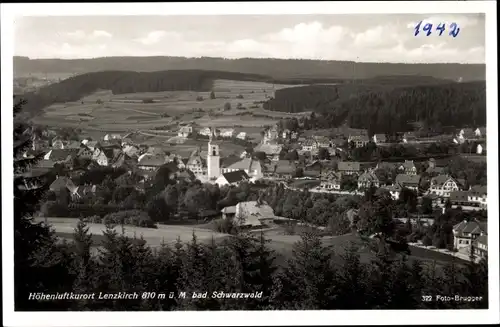 Ak Lenzkirch im Schwarzwald, Totalansicht