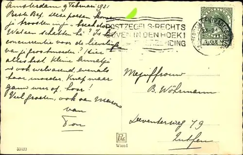 Ak Drei junge Katzen in einer Decke