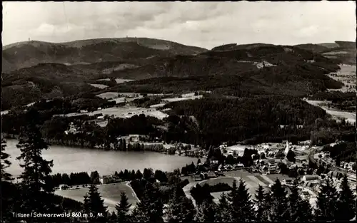 Ak Titisee Neustadt im Breisgau Hochschwarzwald, Totalansicht