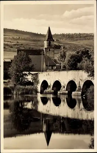 Ak Gerolfingen in Mittelfranken Bayern, Hesselberg, Brücke, Kirche
