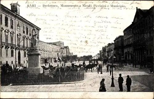 Ak Bari Puglia, Monumento a Nicolo Piccinini e Municipio