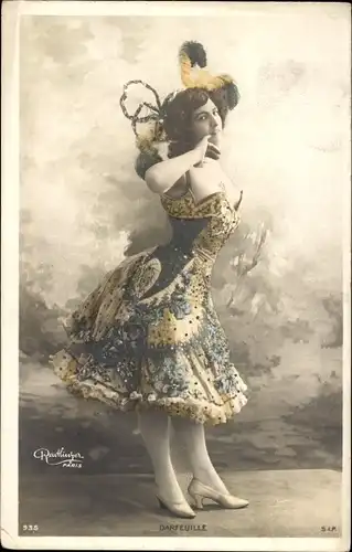 Ak Schauspielerin Darfeuille, Portrait, Kopfschmuck