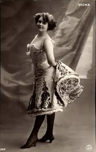 Ak Schauspielerin Dicka, Portrait