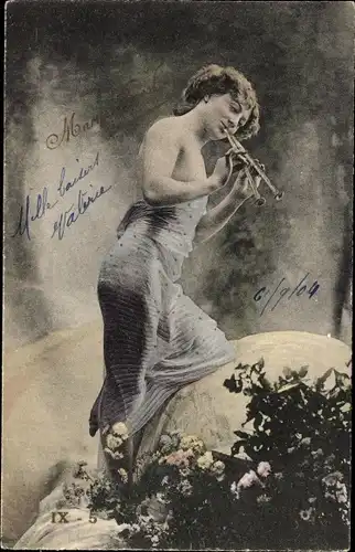 Ak Schauspielerin Mary Roesler, Portrait,, Flöte, Blumen