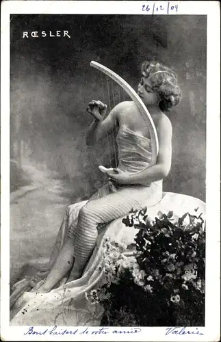 Ak Schauspielerin Roesler, Portrait, Harfe, Blumen