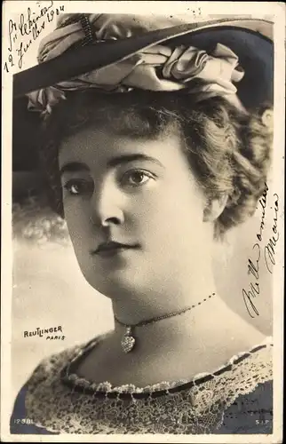 Ak Schauspielerin, Portrait, Hut