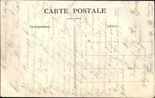 Ak Sissonne Aisne, Ankunft der Kavallerie