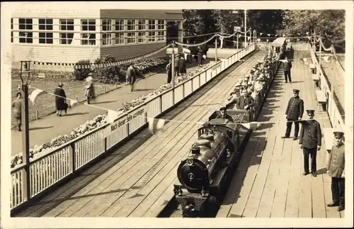 Ak Düsseldorf am Rhein, Grosse Ausstellung 1926, Bahnhof Haupttor, kleine Eisenbahn