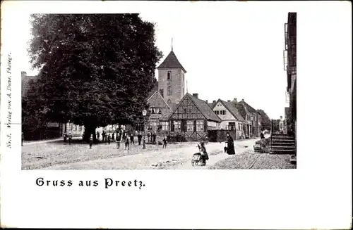 Ak Preetz in Holstein, Teilansicht, Platz, Anwohner