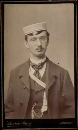 CdV Landshut, Student, Portrait