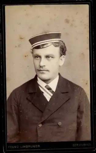 CdV Straubing an der Donau, Student, Portrait