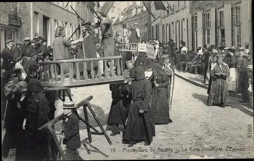 Ak Furnes Westflandern, Procession, Le Couronnement d'Epines