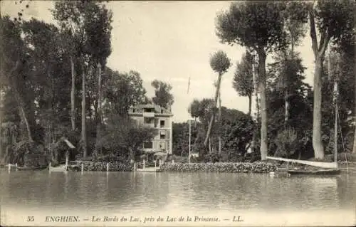 Ak Enghien les Bains Val d’Oise, Partie auf dem See