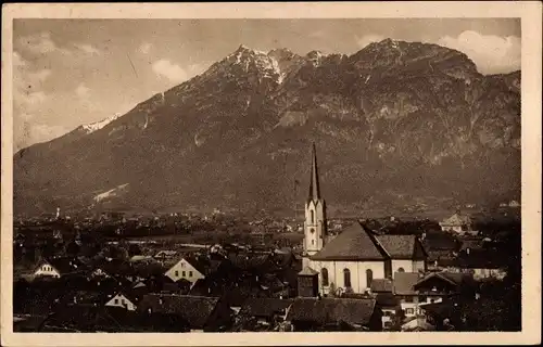 Ak Garmisch Partenkirchen in Oberbayern, Totalansicht, Kramer, Kirche