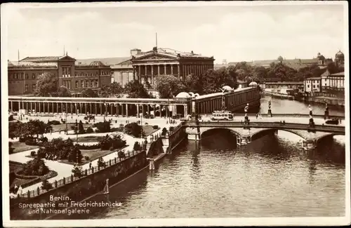 Ak Berlin Mitte, Spreepartie, Friedrichsbrücke, Nationalgalerie