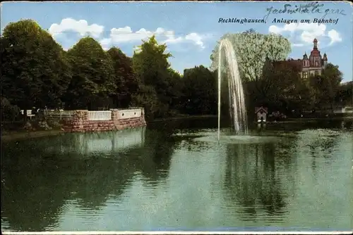 Ak Recklinghausen im Ruhrgebiet, Anlagen am Bahnhof, Springbrunnen