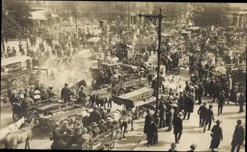 Foto Ak Berlin Tiergarten, Potsdamer Platz, Verkehrsstreik 1919, Dichter Verkehr