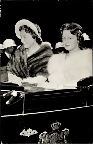 Ak Prinzessinnen Beatrix und Irene der Niederlande, Kutsche, Prinsjesdag 1958