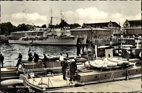 Ak Hansestadt Kiel, Marinehafen, Bundesmarine Schiff F 210