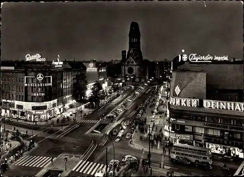 Ak Berlin Charlottenburg, Kurfürstendamm, Kaiser Wilhelm Gedächtniskirche, Nacht, Leuchtreklame