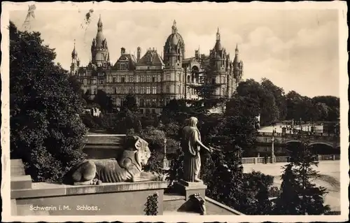 Ak Schwerin in Mecklenburg, Schloss, Statuen