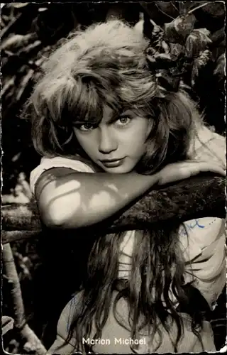 Ak Schauspielerin Marion Michael, Portrait, Liane, das Mädchen...
