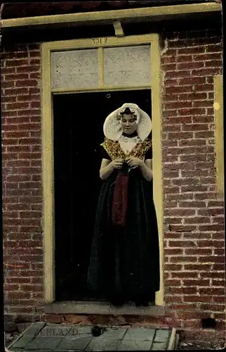 Ak Zeeland Niederlande, Frau in Tracht