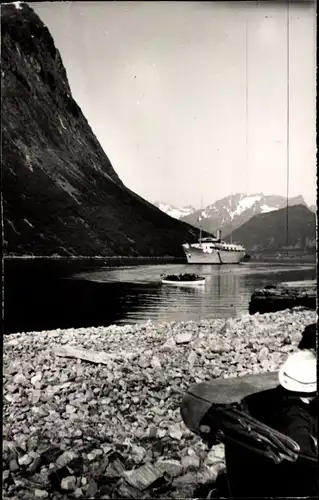 Ak Norwegen, Hjørundfjorden, Schiff